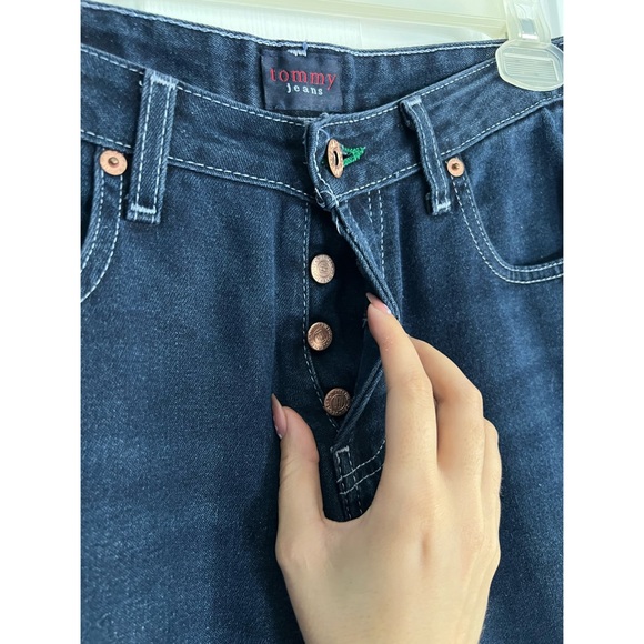 Size 26 Vintage Tommy Hilfiger jeans. All original hardware. Amazing condition - Picture 4 of 9